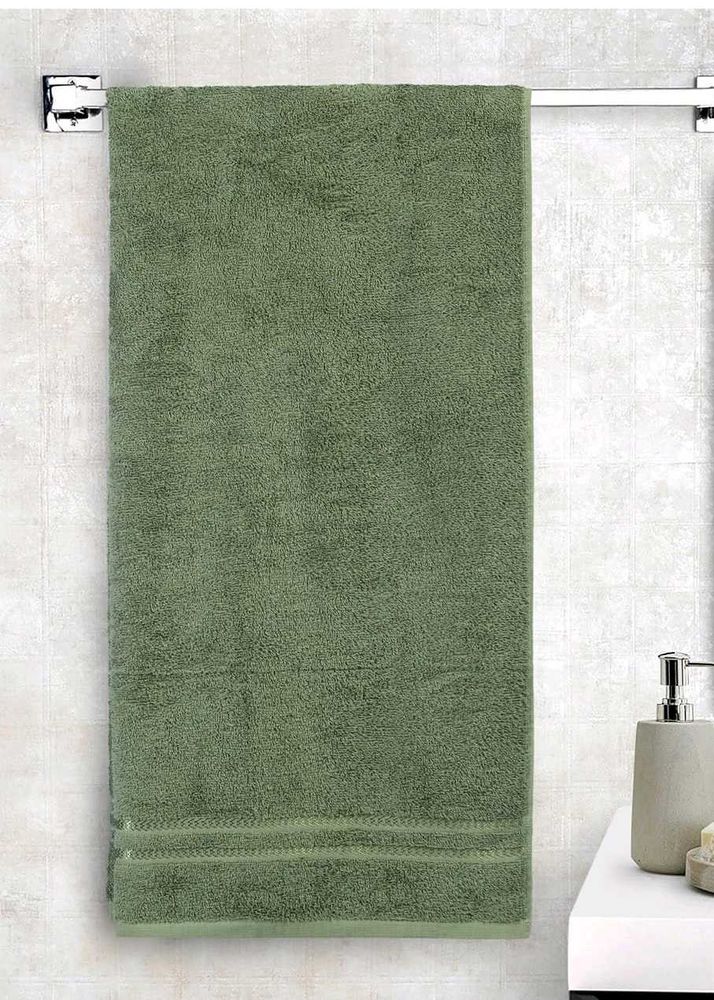 Soft Bath Towel (unisex) in Good condition💚
