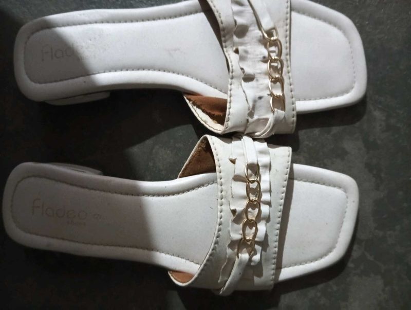 White Chain Detail Flat Sandals