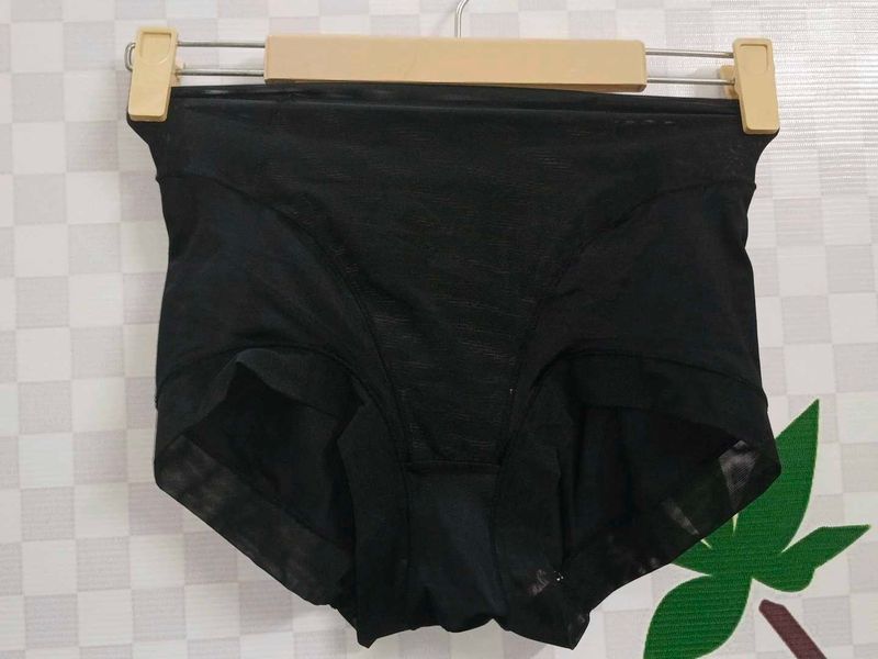 (1300)Black Shaping Brief