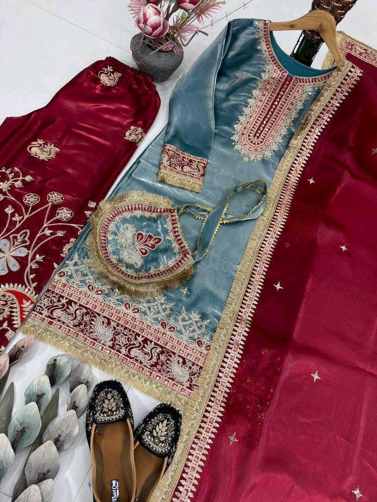 Elegant Teal Velvet Kurta Set with Maroon Dupattat