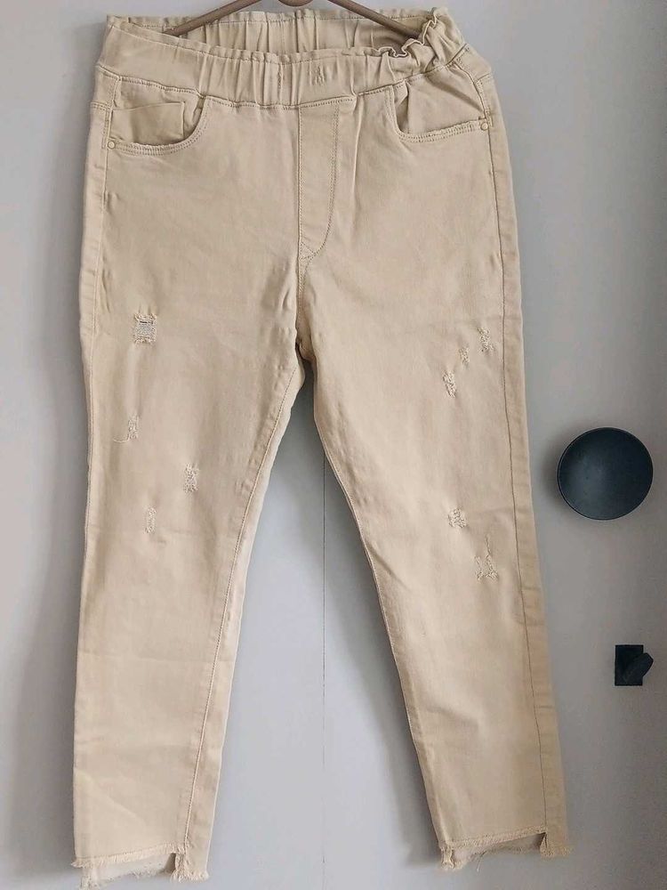 Distressed Skinny Fit Jeans