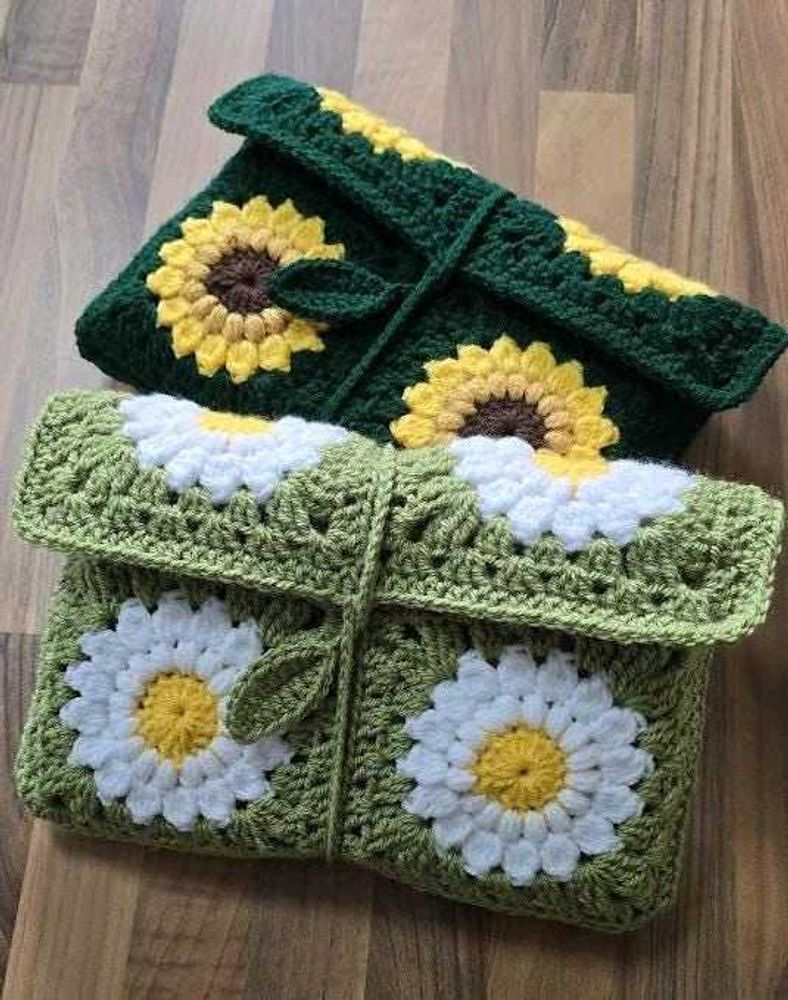 Crochet Flower Clutches