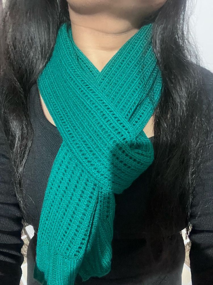 Women Knitted Green Muffler