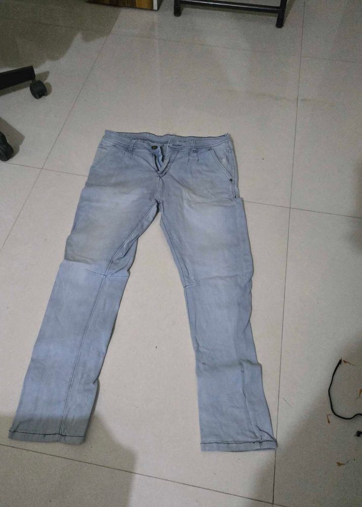 Light Wash Denim Jeans