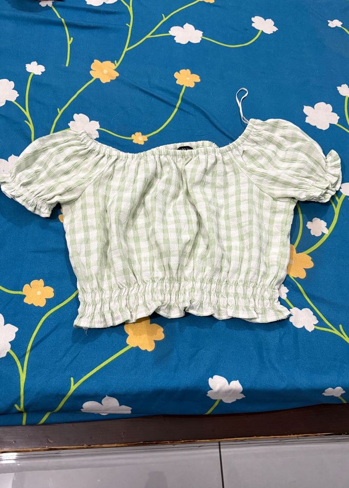 Cute Gingham Off-Shoulder Crop Top