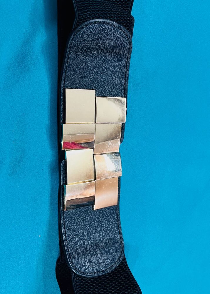 Stylish Black Elastic Belt with Gold Accents