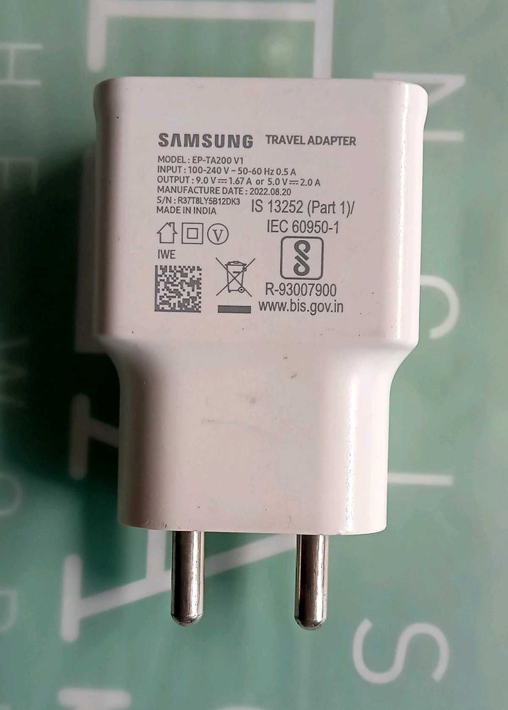 Samsung Travel Adapter EP-TA200 V1