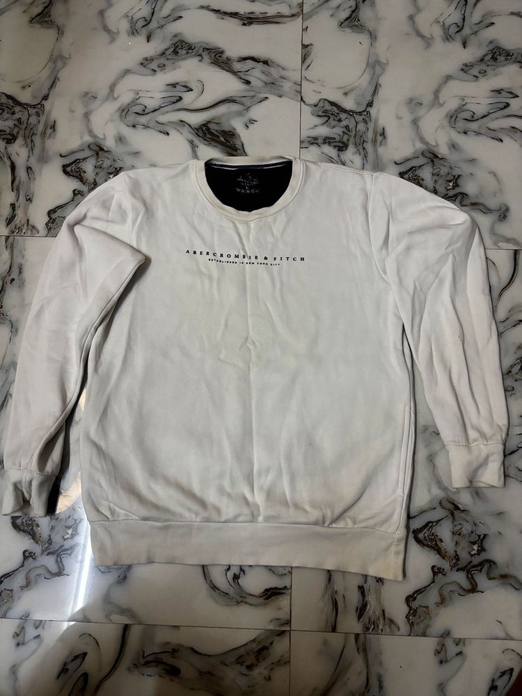 Abercrombie &amp; Fitch White Sweatshirt
