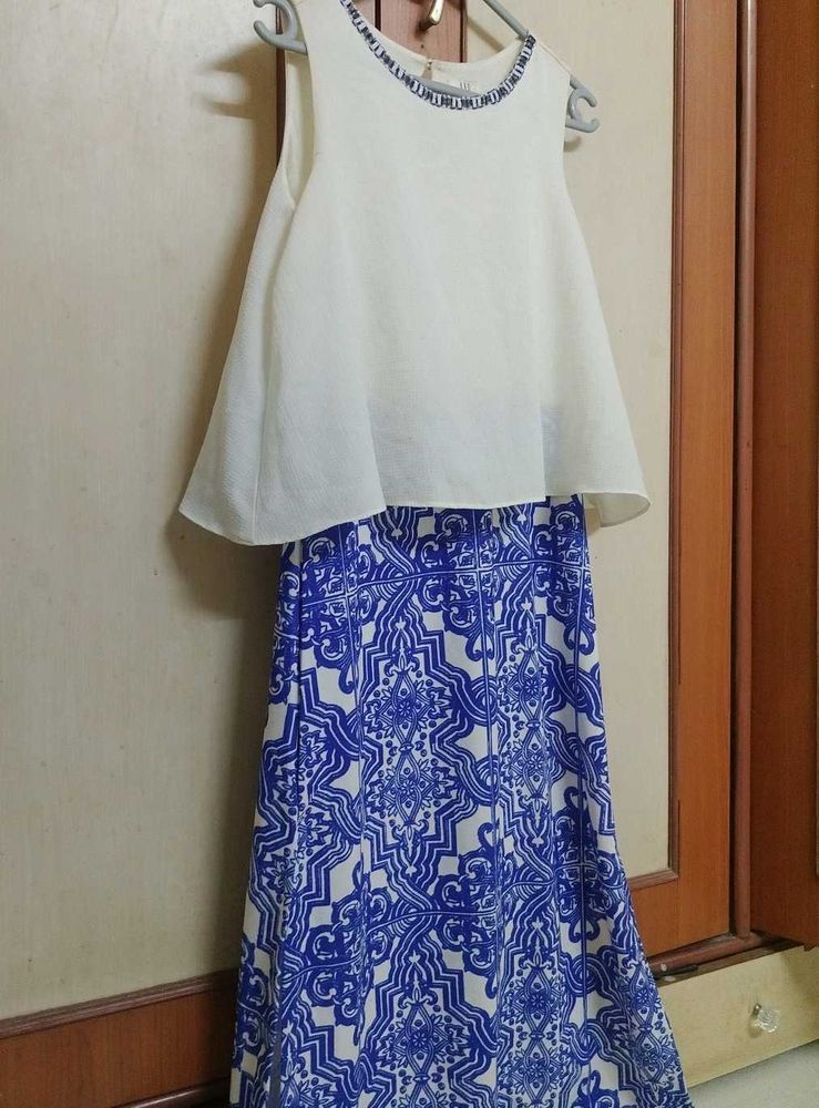 Elegant White &amp; Blue Printed Kurta Set