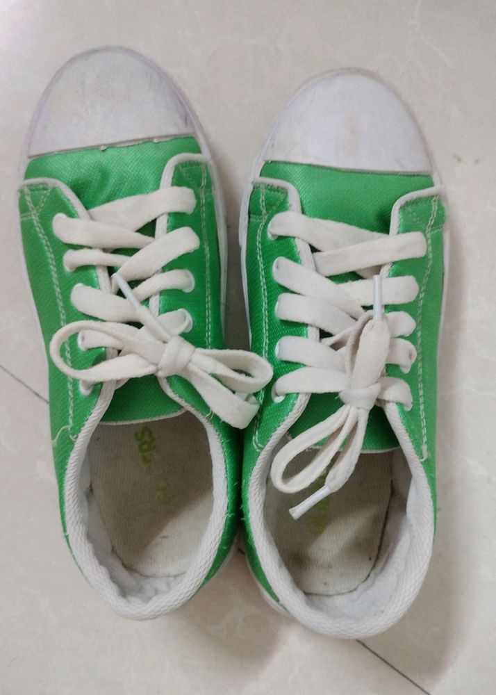 Sports Shoes With Lace