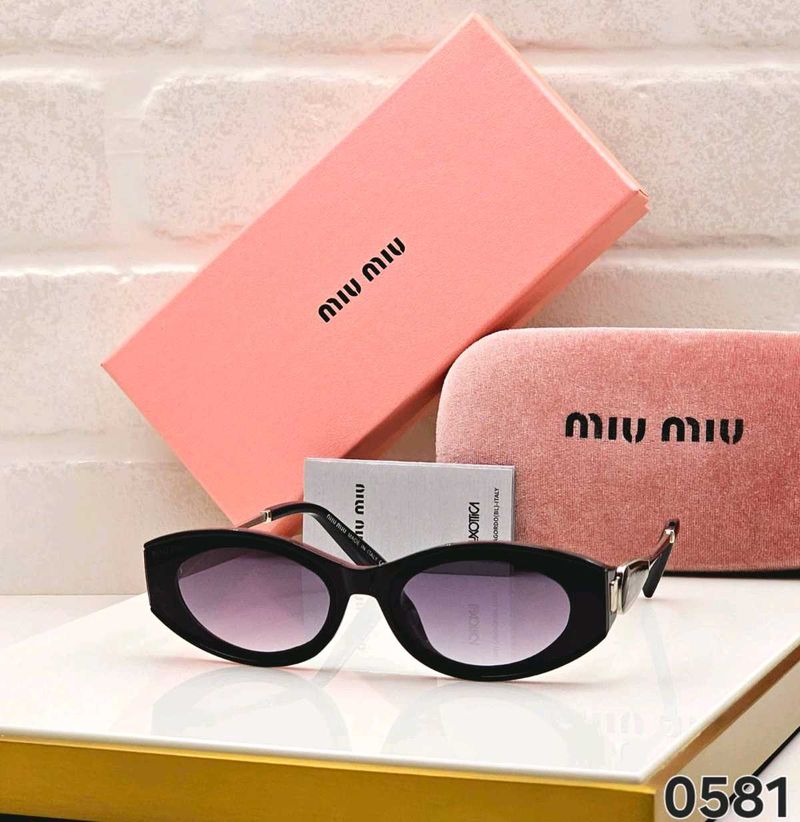 Miu Mi Black Cat-Eye Sunglass