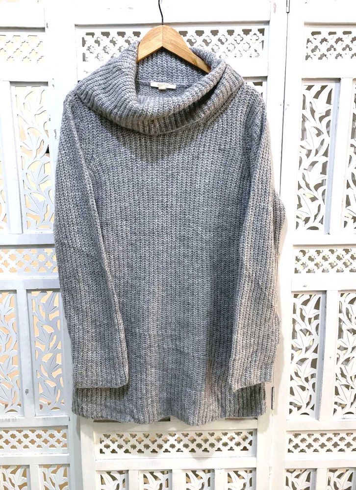 Spirit Crochet Shinny Silver Turtle Neck Oversized