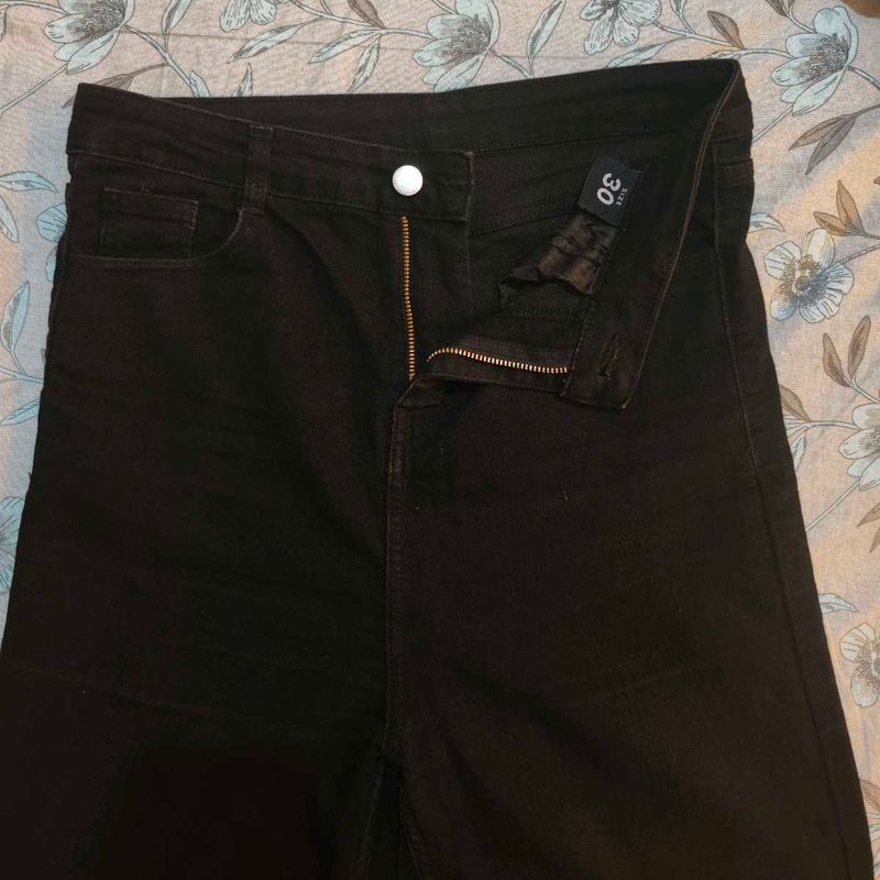 Black Denim Jeans (High-Rise)