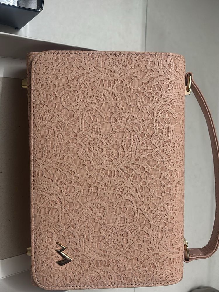 Elegant Lace Clutch Bag