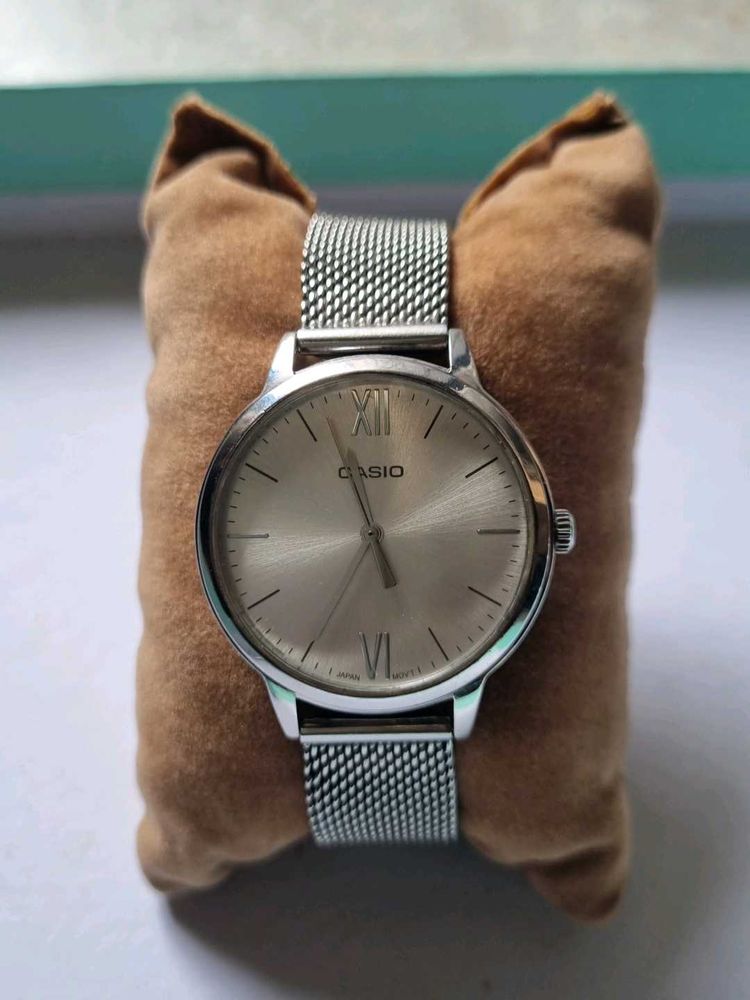 casio LTP-E157 Watch