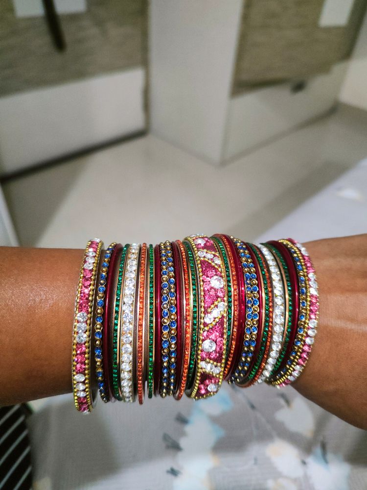 Multi Metal Bangal Set