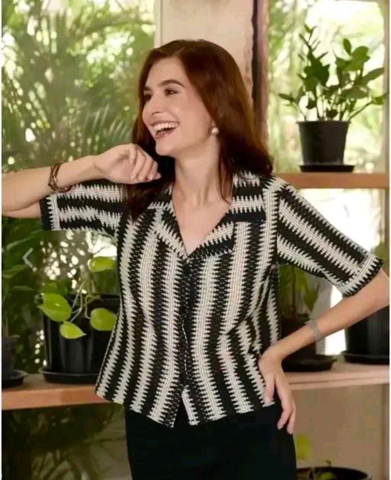 Chic Black &amp; White Striped Button-Up Top