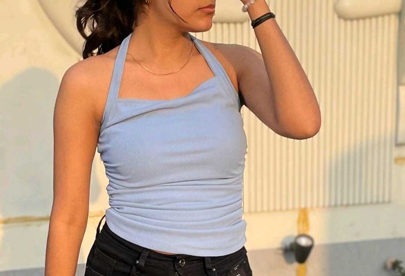 Chic Halter Neck Ribbed Crop Top