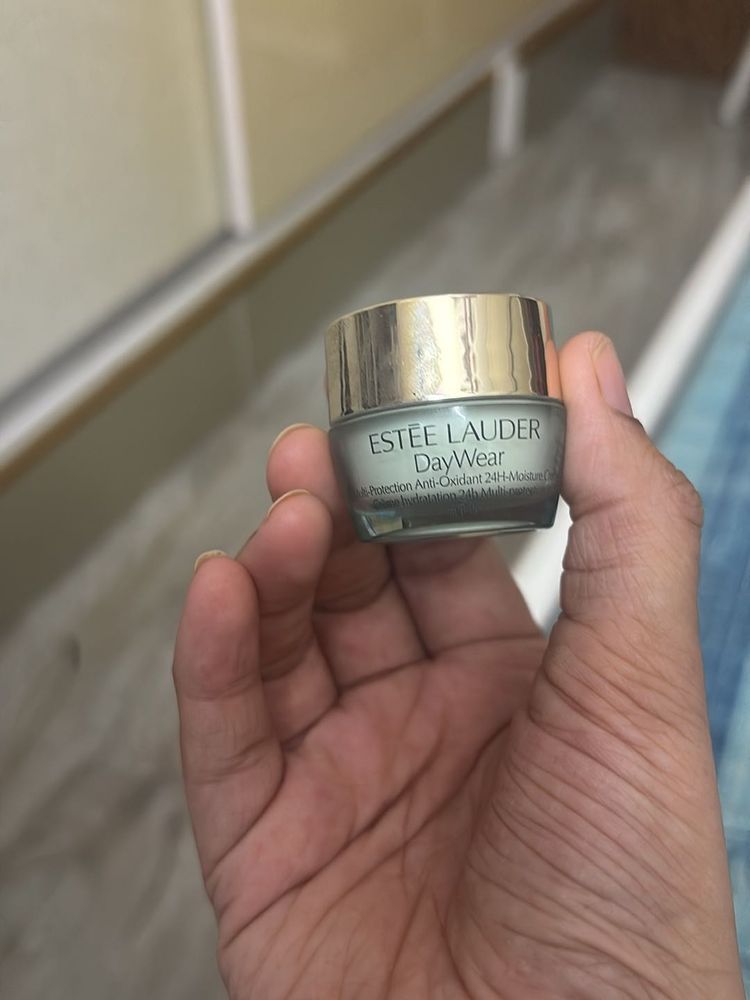 Estee Lauder DayWear Face Moisturiser