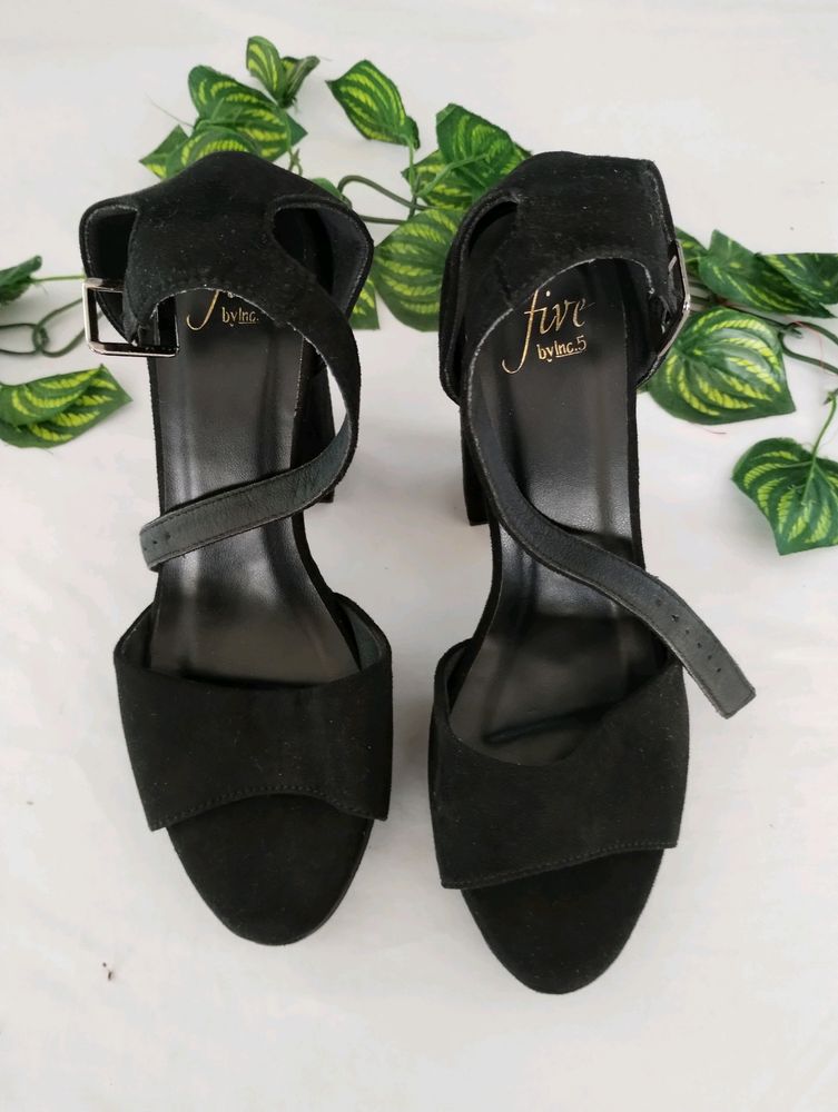Black Heels (Women)