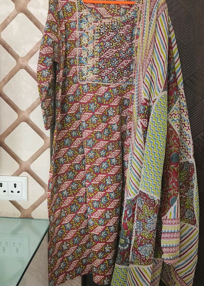 Kurti With Dupatta