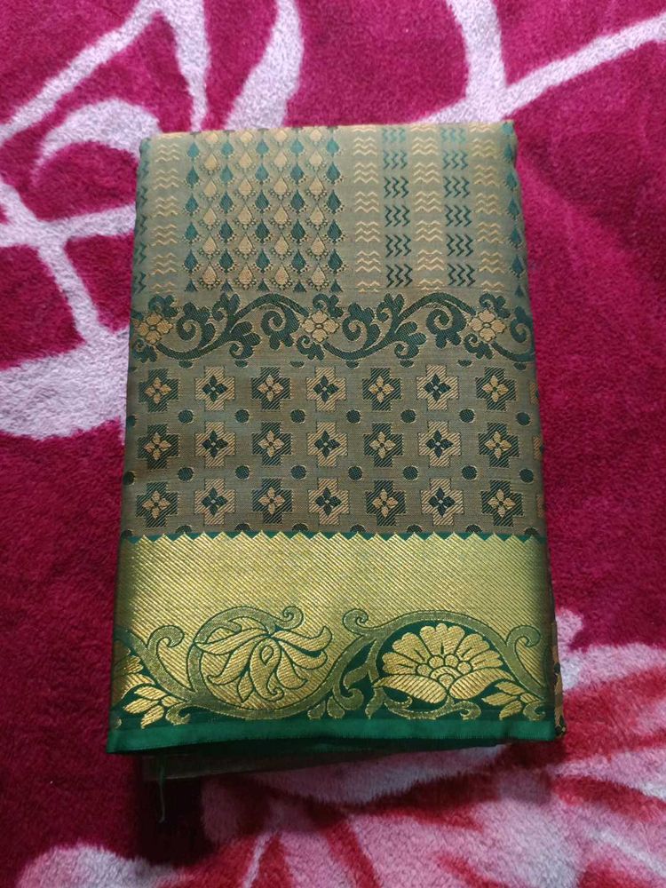 Green &amp; Gold Silk Saree