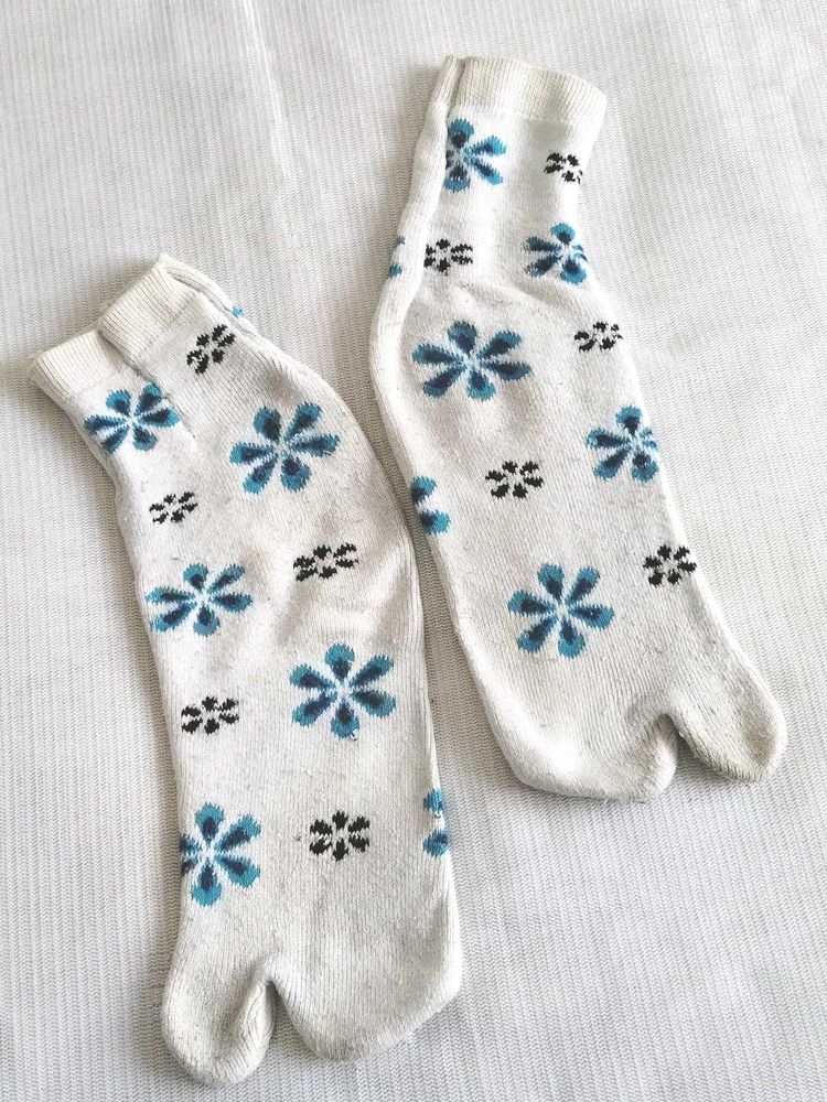 Floral Tabi Socks 🧦
