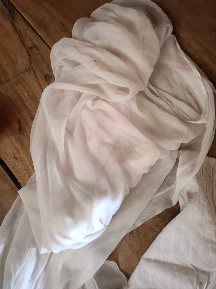 white kurta dupatta