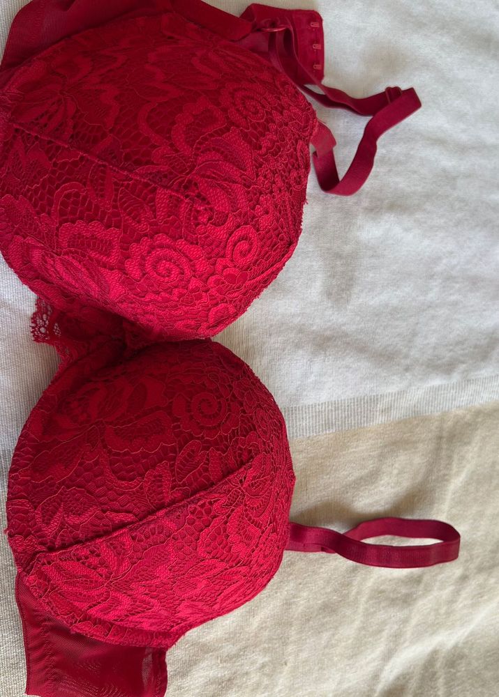 H&amp;M Push Up bra