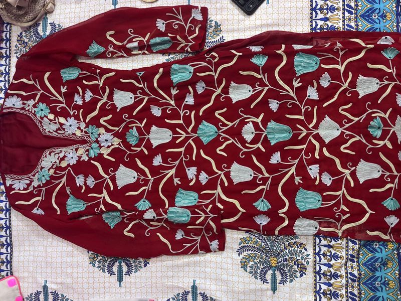 Floral Embroidered Kurta