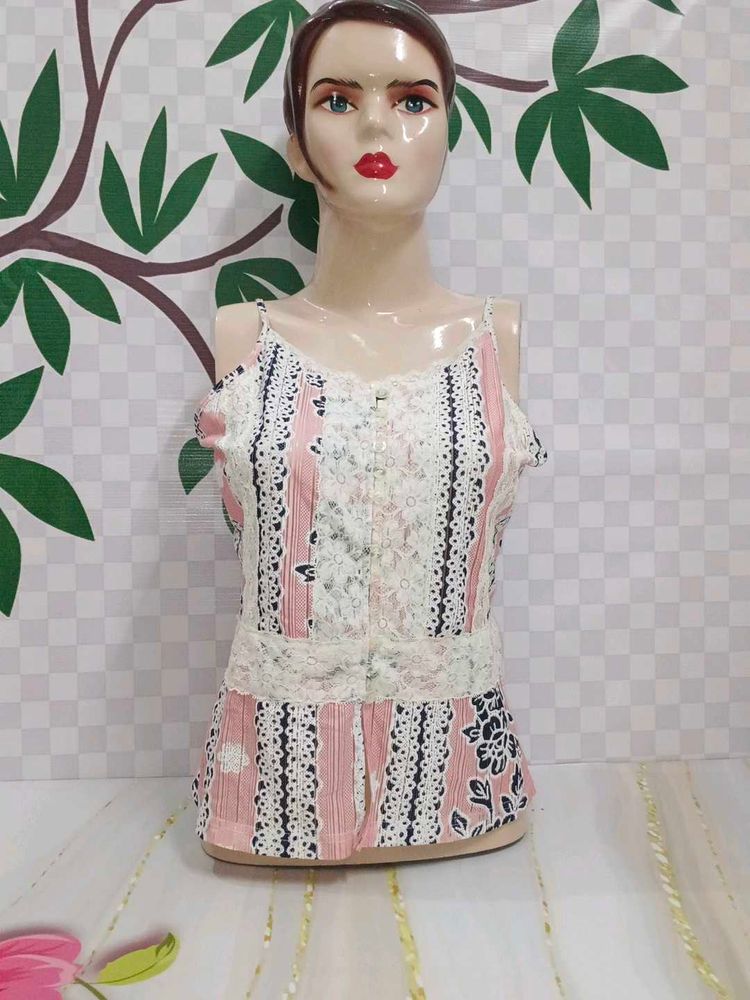 (800)Lace Trim Cami Top