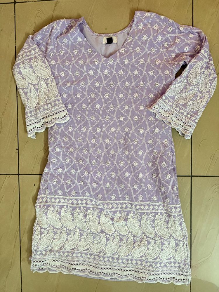 Elegant Lavender Embroidered Kurta
