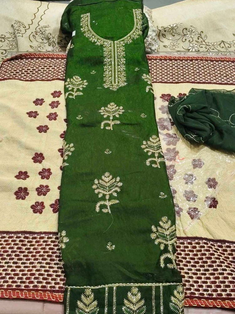 Elegant Green fandy silk suit heavy embrodered