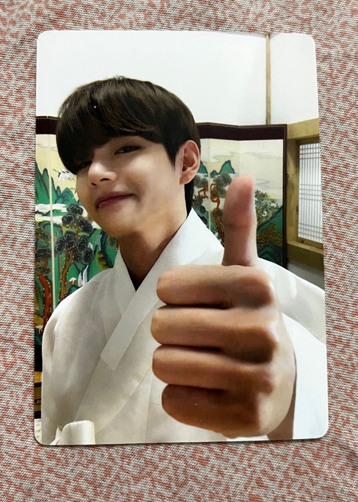 BTS V SELFIE OFFICIAL PHOTOCARD
