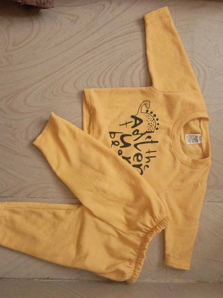 Babys Sweat Shirt And Pant...