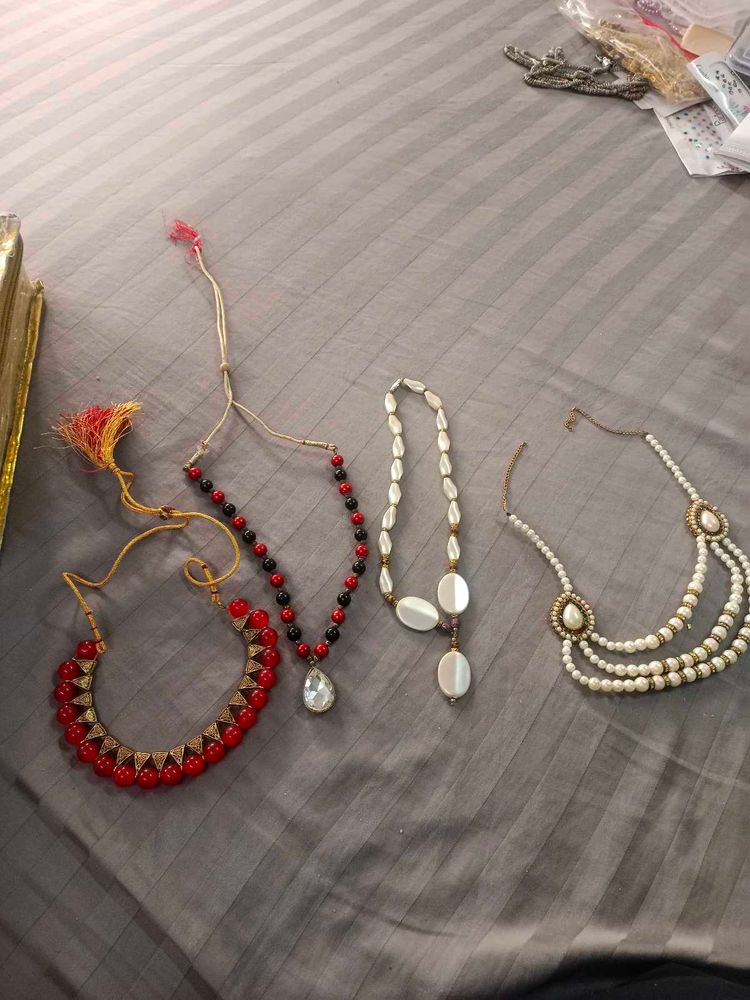 Necklaces Set of 4