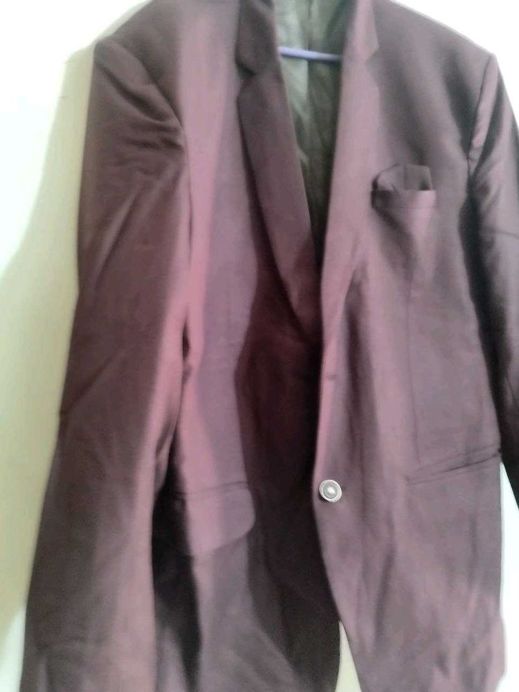 Men's Burgundy Blazer ,one button is  missing
