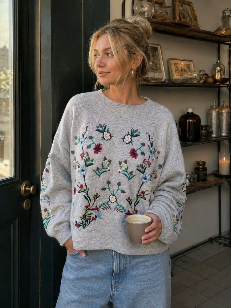 Embroidered Crewneck Sweatshirt