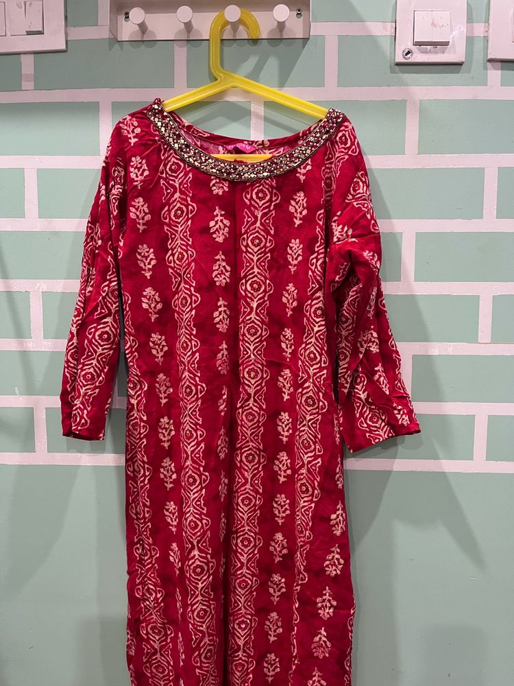 Red &amp; White Ethinix Beads &amp;Stone kurta