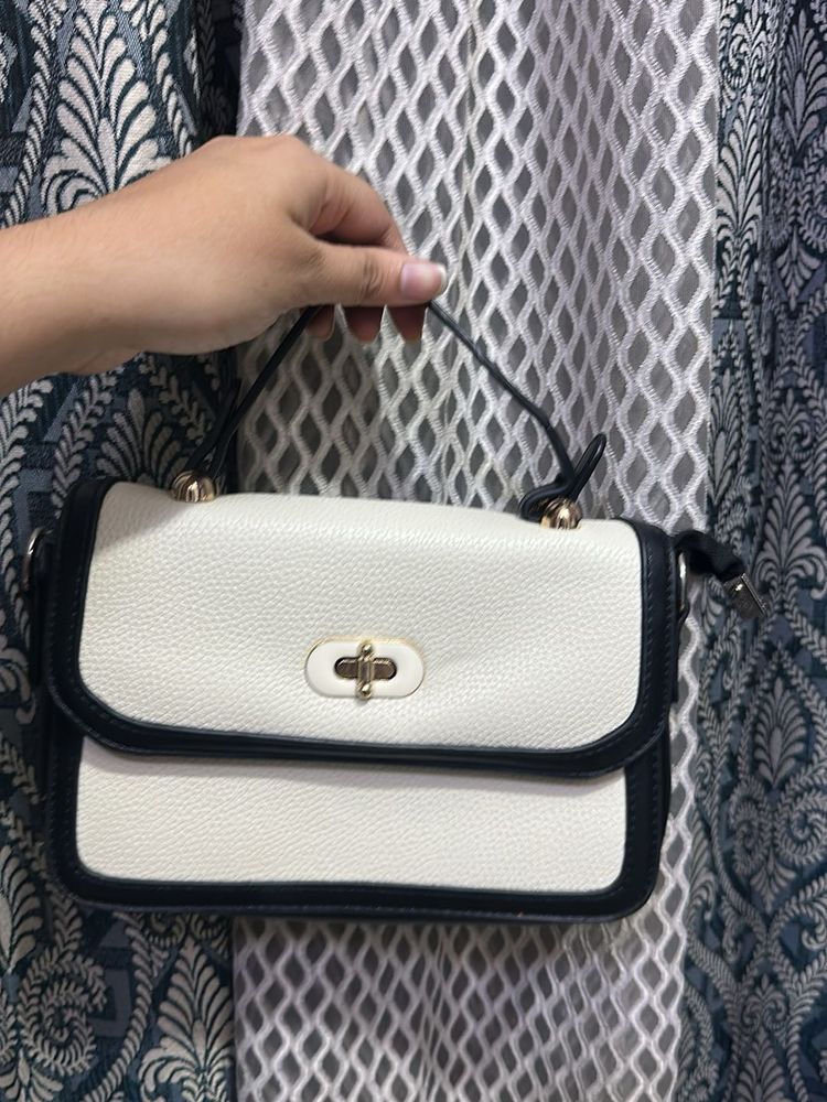 Chic Two-Tone Handbag