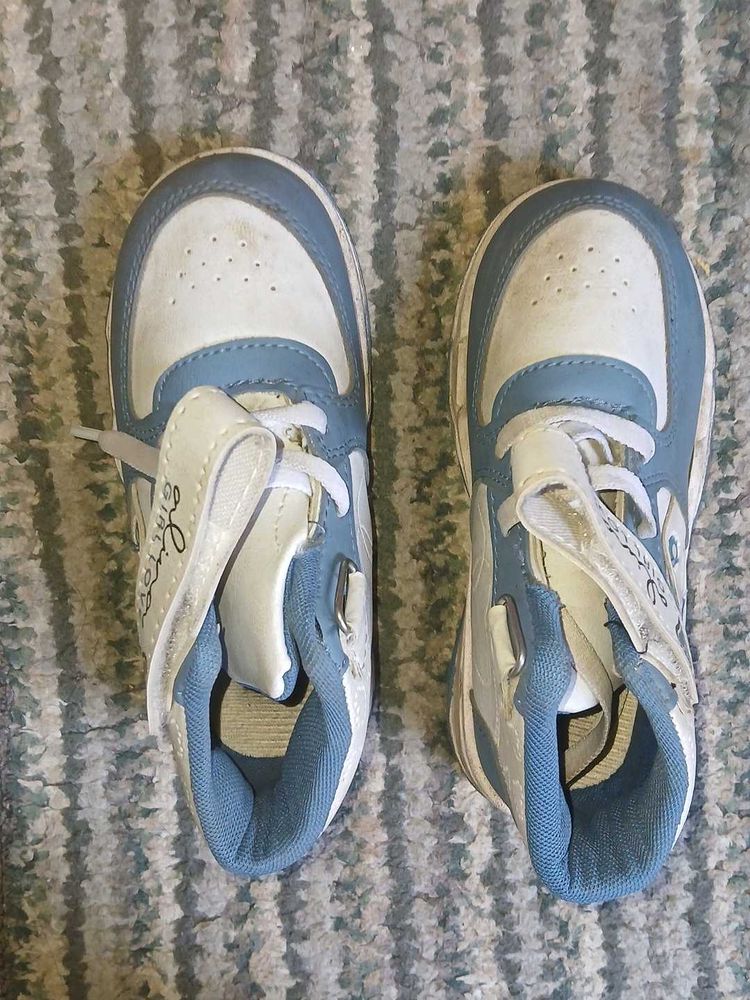 Cute Blue &amp; White Baby Sneakers