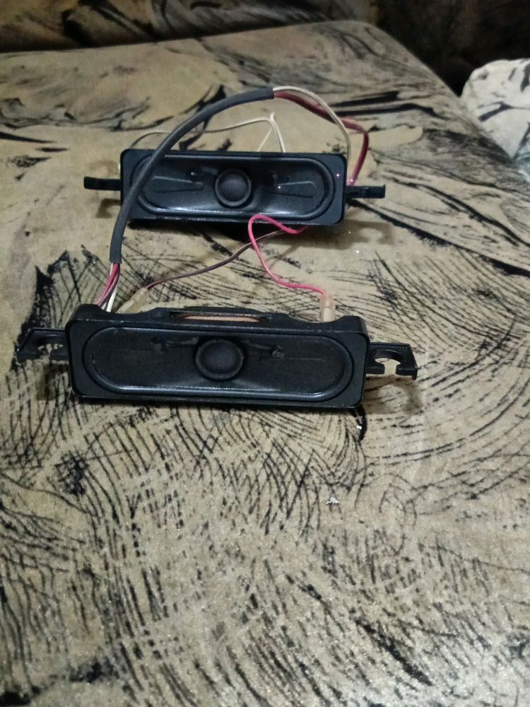 Lcd Speakers