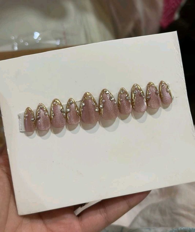 Elegant Press-On Nail Set