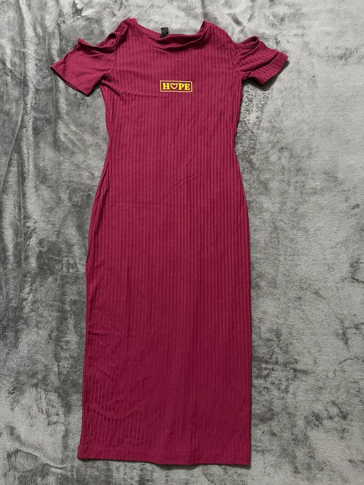 Ribbed Cold Shoulder Dress