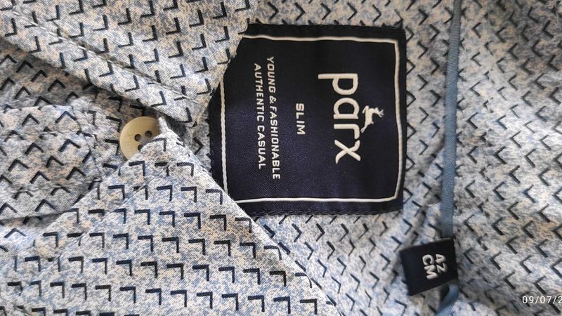 Parx Slim Fit Men's Casual Shirt