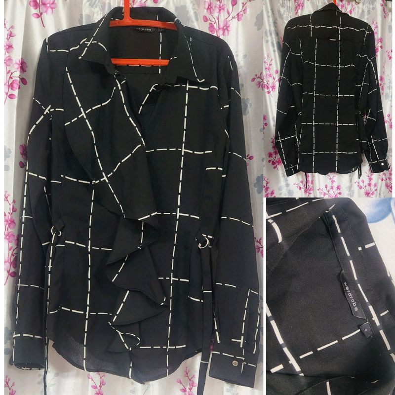 Chic Black &amp; White Grid Wrap Blouse