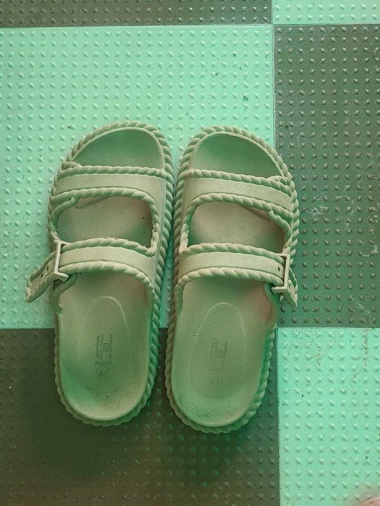 Stylish Rope Detail Sandals