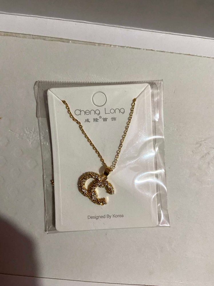 Elegant Gold 'C' Pendant Necklace ( Korean )