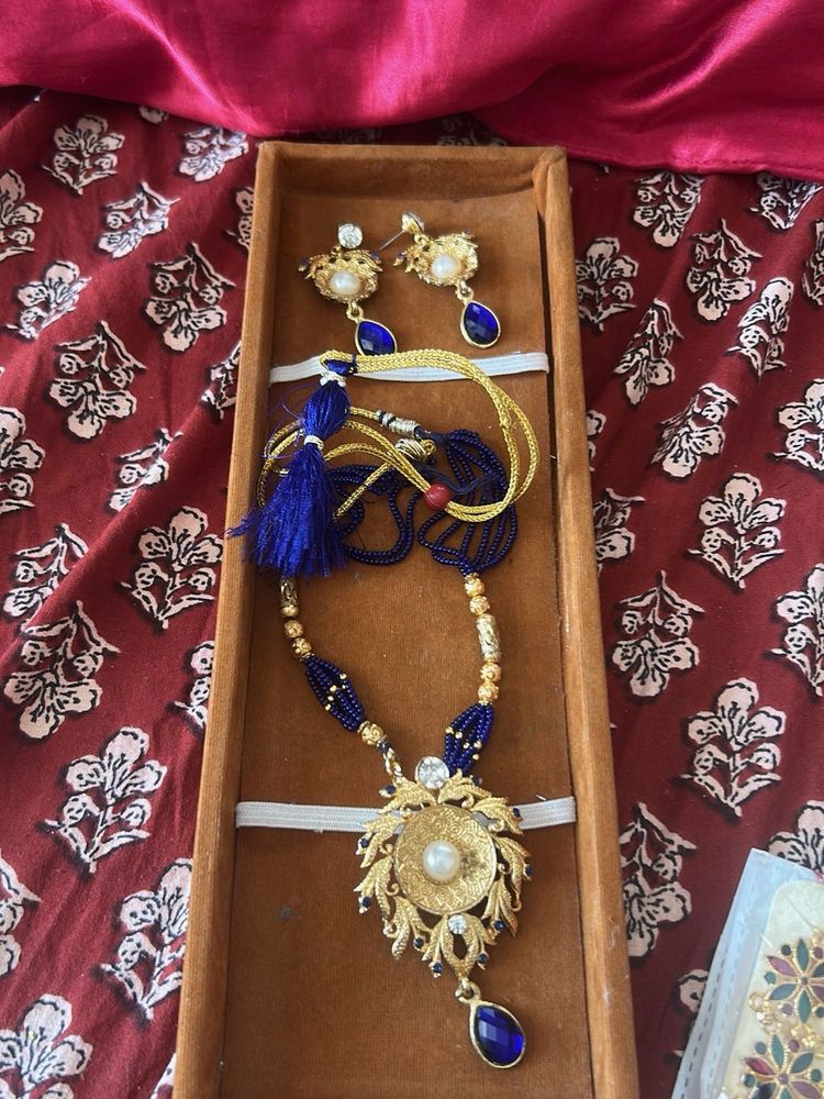 Blue Stone &amp; Pearl Necklace Set