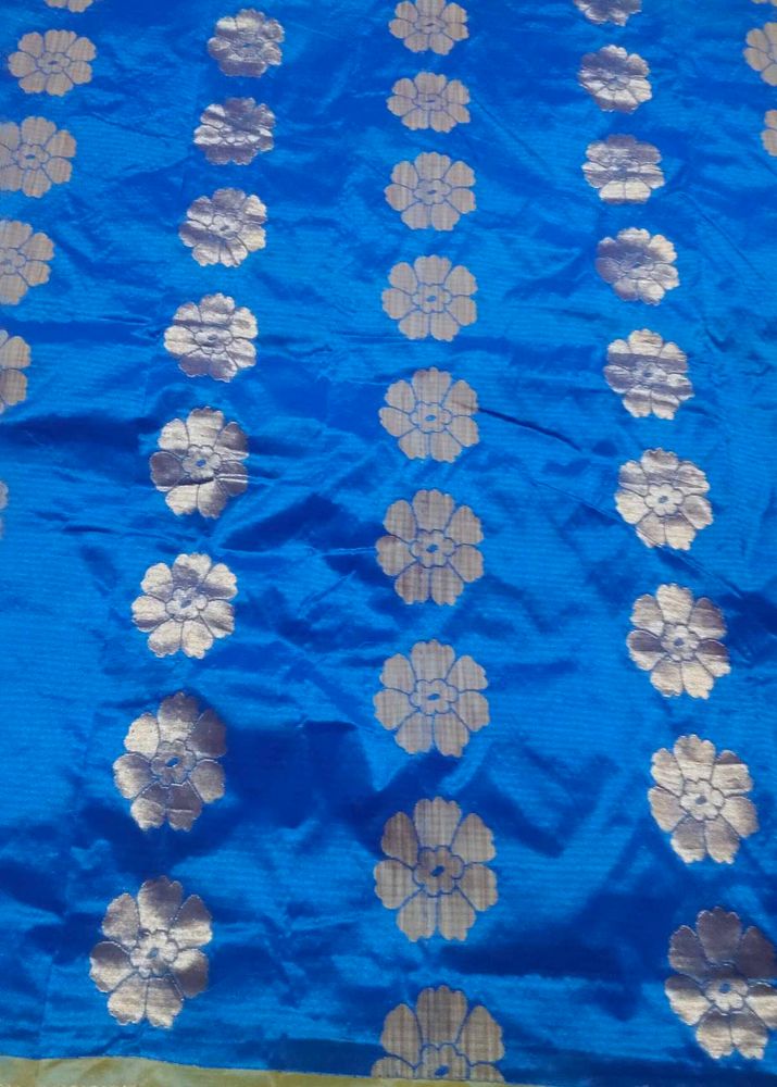 Vibrant Blue Saree with Floral Motif